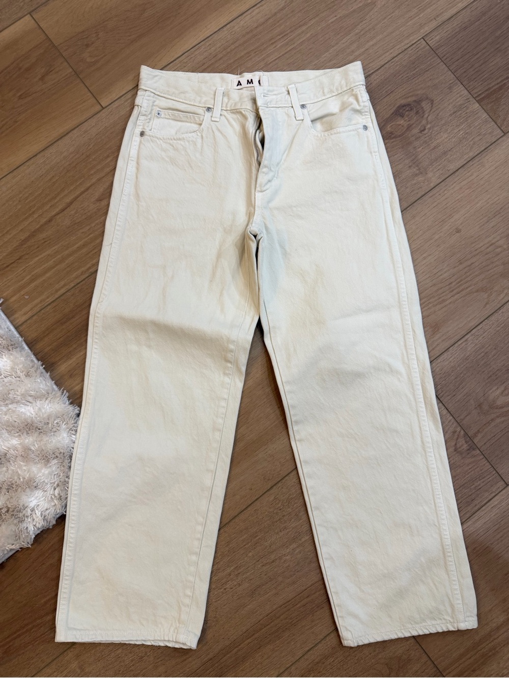 AMO cream Billie jeans